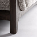 Sillón de madera de fresno y poliéster en color marrón 126 x 90 x 73 cm – detalle