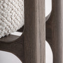 Sillón de madera de fresno y poliéster en color marrón 73 x 69 x 67 cm – detalle