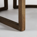 Sillón de madera de fresno y poliéster en color marrón 84 x 74 x 73 cm – detalle