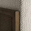 Sillón de madera de fresno y poliéster en color marrón 84 x 74 x 73 cm – detalle