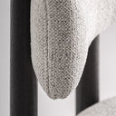 Sillón de madera de fresno y poliéster en color negro 62 x 65 x 74 cm – detalle