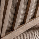 Sillón de madera de mango y mimbre en color marrón – detalle