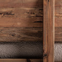 Sillón de madera de pino reciclado y poliéster en color marrón – detalle