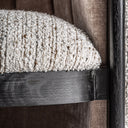 Sillón de madera de pino y poliéster – detalle