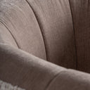 Sillón de madera de pino y poliéster – detalle
