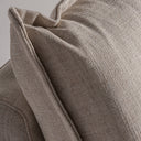 Sillón de madera de pino y poliéster en color negro – detalle