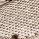 Sillón de madera de roble y cuerda en color marrón 67 x 79 cm – detalle