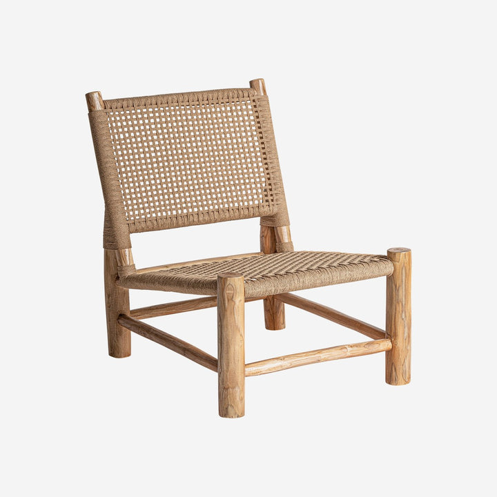 Sillón de madera de teca y cáñamo en color marrón claro