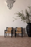 Sillón de madera recuperada y cuerda en color negro – detalle