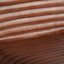 Sillón tapizado en cuero en color marrón – detalle