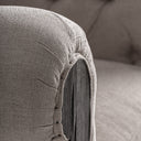 Sillón tapizado en poliéster 113 x 89 x 77 cm – detalle