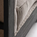 Sillón tapizado en poliéster 113 x 89 x 77 cm – detalle