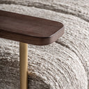 Sillón tapizado en poliéster en color beige jaspeado – detalle