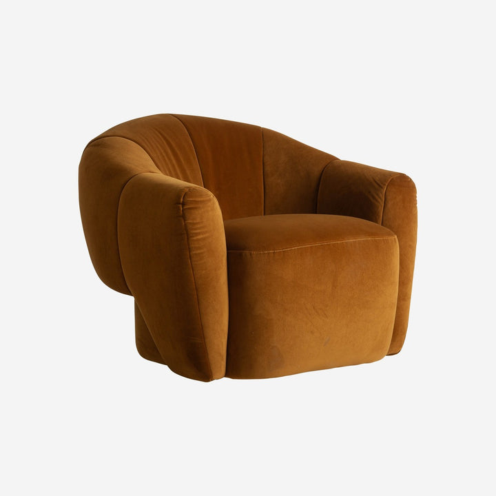 Sillón tapizado en poliéster en color camel