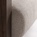 Sillón tapizado en poliéster en color crema – detalle