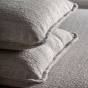 Sofá de madera de pino y madera de caucho en color negro – detalle