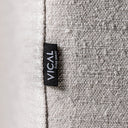 Sofá de madera de pino y madera de caucho en color negro – detalle