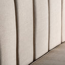 Sofá de madera de teca y lino en color blanco roto – detalle