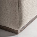 Sofá modular de madera de pino y poliéster en color marrón claro – detalle