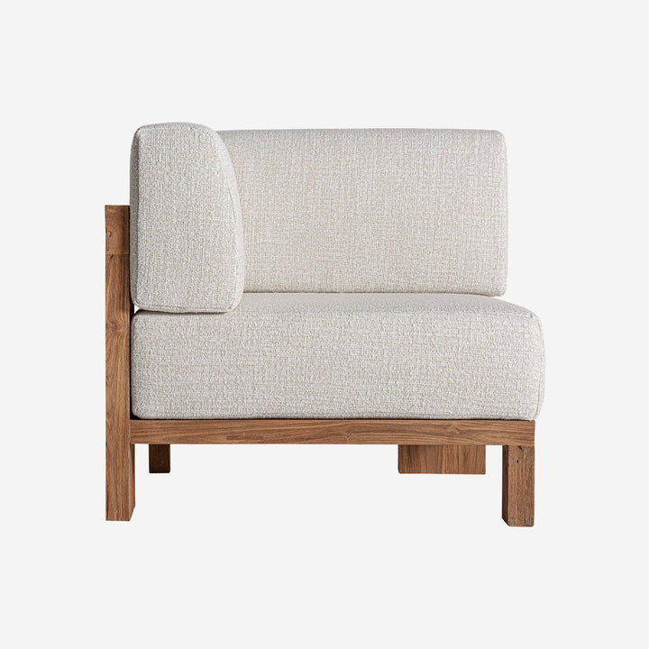 Sofá modular de madera de teca reciclada en color marrón natural