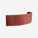 Sofá modular tapizado en terciopelo en color rosa