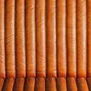 Sofá tapizado en piel de búfalo en color marrón – detalle