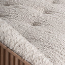 Sofá tapizado en poliéster en color beige 163 x 91 x 70 cm – detalle