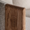 Sofá tapizado en poliéster en color marrón y beige – detalle