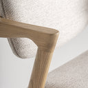 Taburete alto de madera de fresno y poliéster en color marrón claro – detalle