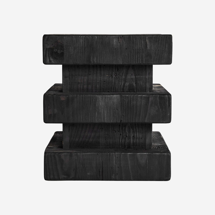 Taburete de madera de pino reciclado en color negro de inspiración art déco 35 x 40 cm