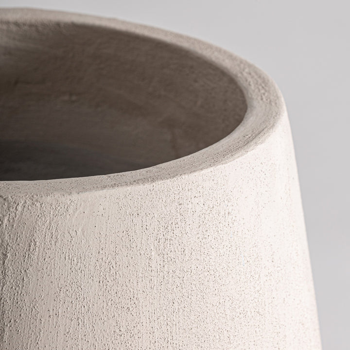 Tinaja decorativa de cemento y fibra de vidrio – detalle
