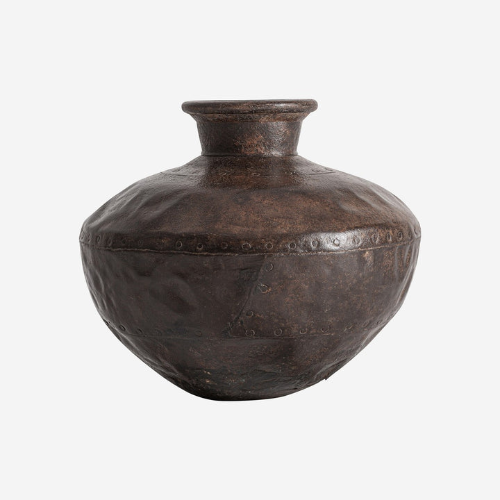 Tinaja decorativa de hierro en tonos marrones