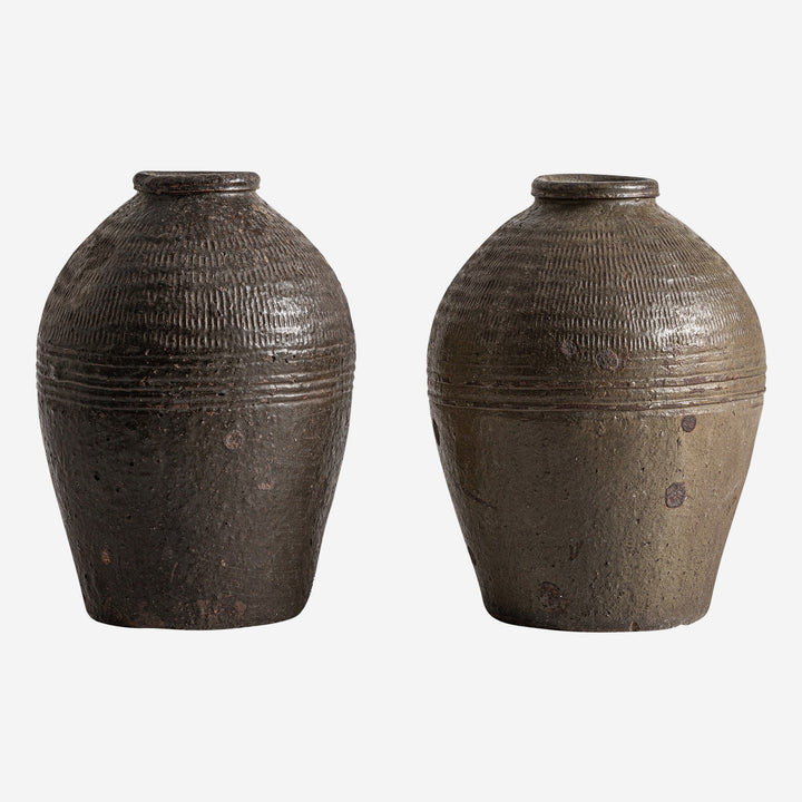 Tinaja decorativa de terracota en tonos oscuros 25 x 34 cm