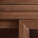 Vitrina de madera de teca y vidrio en color marrón – detalle