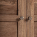 Vitrina de madera recuperada en color marrón – detalle