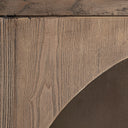 Vitrina modular de madera de olmo y cristal en color marrón – detalle