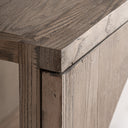 Vitrina modular de madera de olmo y cristal en color marrón – detalle