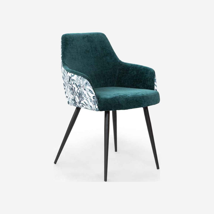 Sillón YAGO sobre fondo gris de estudio (2)