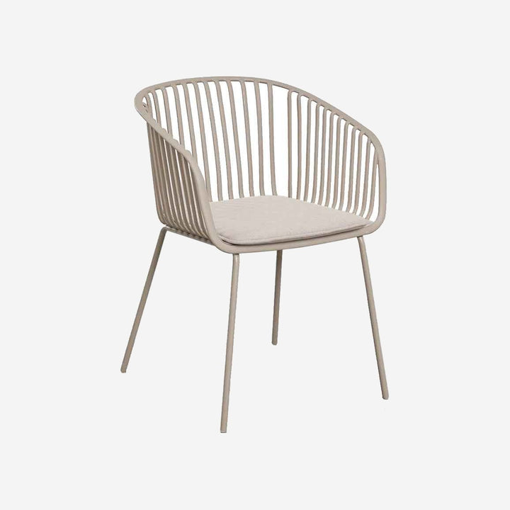 Sillón AITANA sobre fondo gris de estudio
