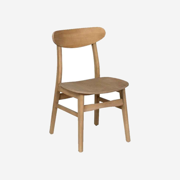 Silla MODENA sobre fondo gris de estudio