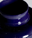 JARRÓN ASLAN geometría y modernidad en azul profundo