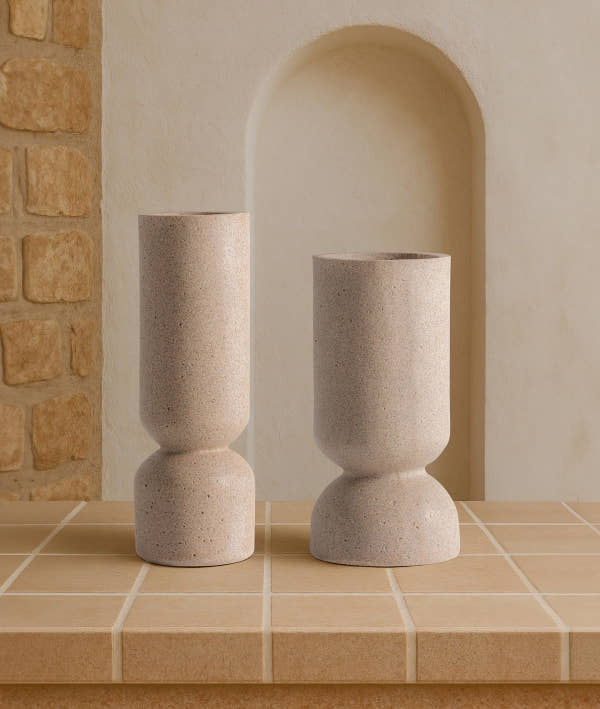 AUBRA VASE in beige tones