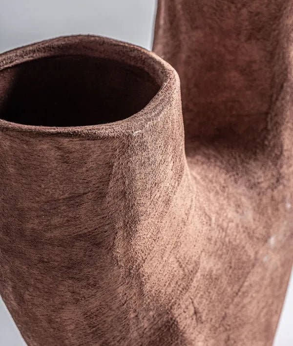 Jarrón MEZIN en cerámica marrón con un acabado natural - Jarrones y centros - El Workshop - cerámica