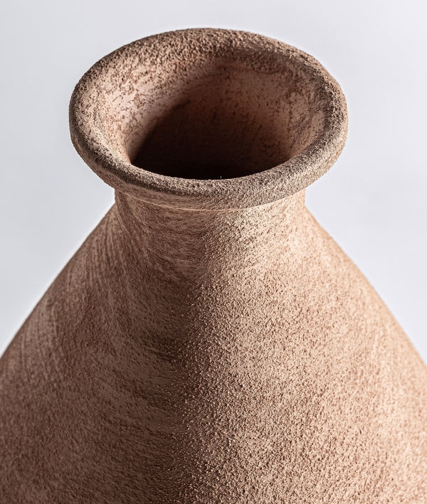 Jarrón NERAC de cerámica acabado texturizado en color marrón