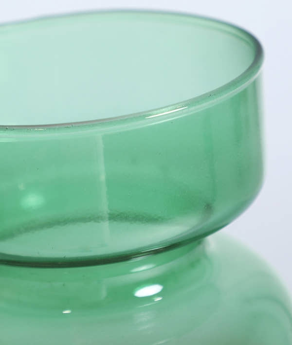NOAH VASE: Freshness and modernity in glass