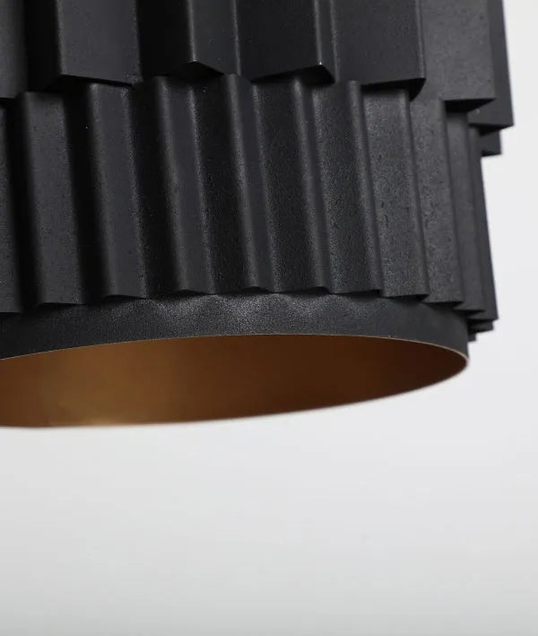 BRUNICO plafondlamp in zwart metaal met een uniek design