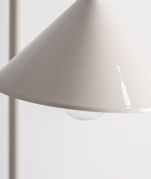 LÁMPARA DE PIE SAND minimalismo natural y luz cálida