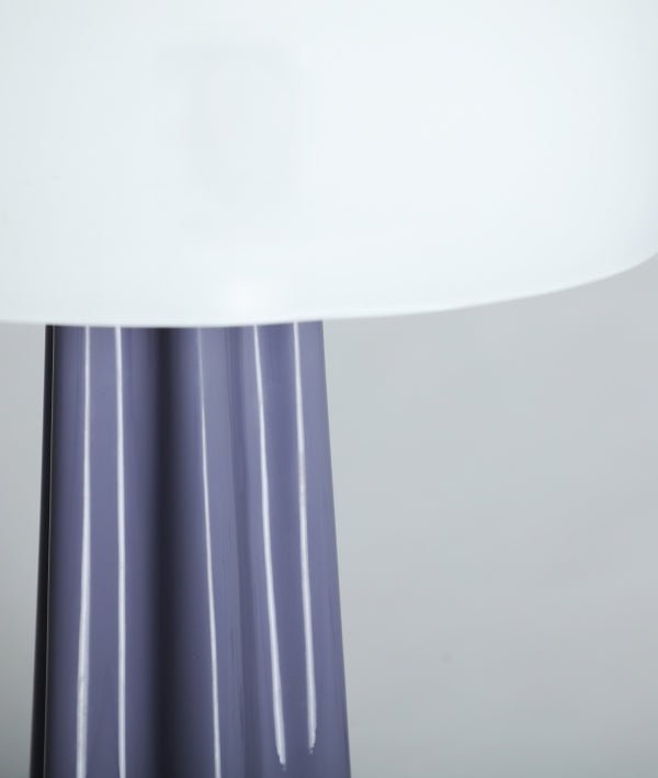 LÁMPARA DE MESA AMALFI de hierro color morado - Lámparas de mesa - El Workshop - hierro