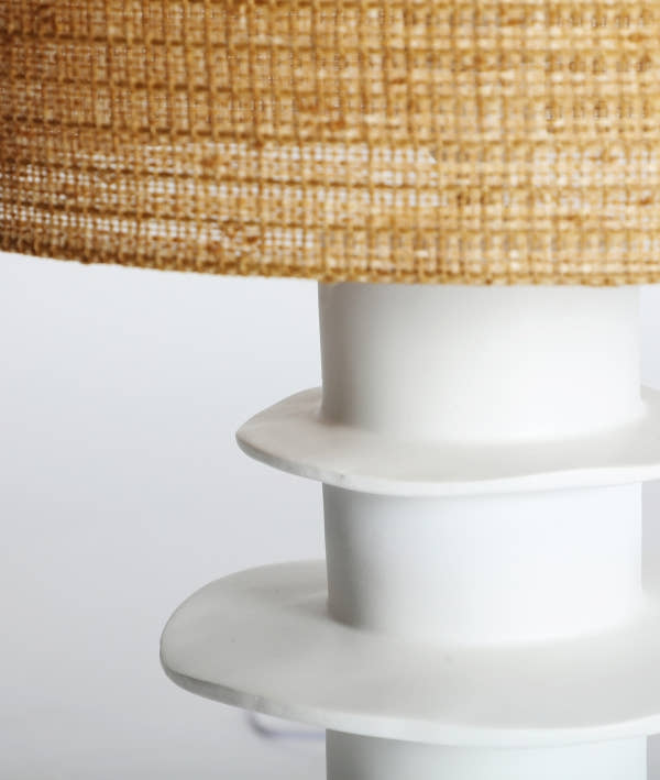 FAROA TABLE LAMP in ceramic and raffia