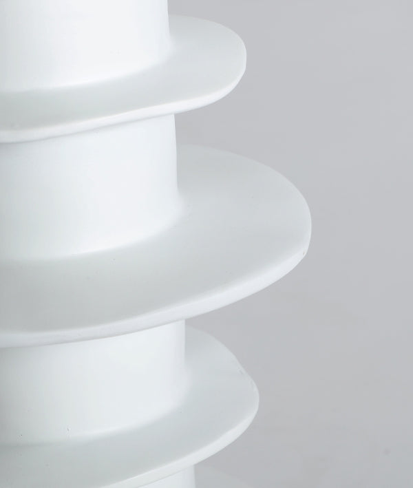 LÁMPARA DE SOBREMESA FAROA en cerámica y rafia